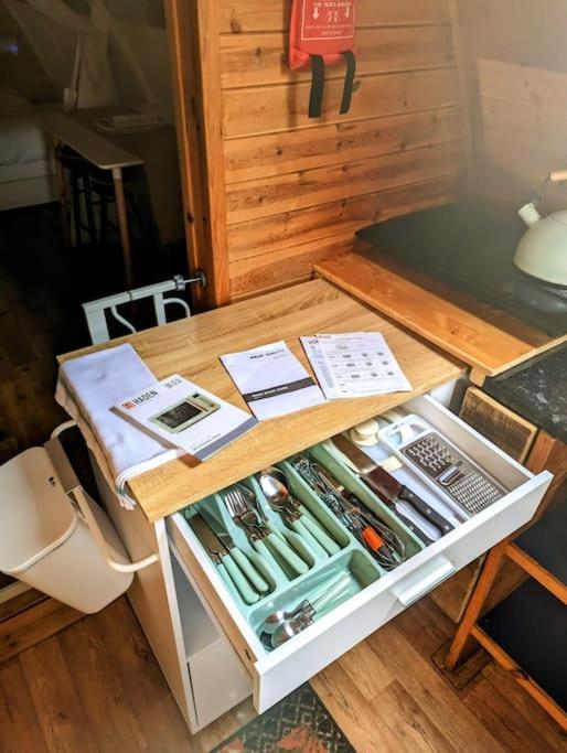 Robin Nest - Cosy Shepherd'S Hut Hideaway Callington Εξωτερικό φωτογραφία