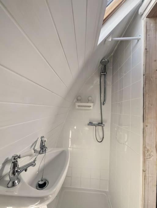 Robin Nest - Cosy Shepherd'S Hut Hideaway Callington Εξωτερικό φωτογραφία