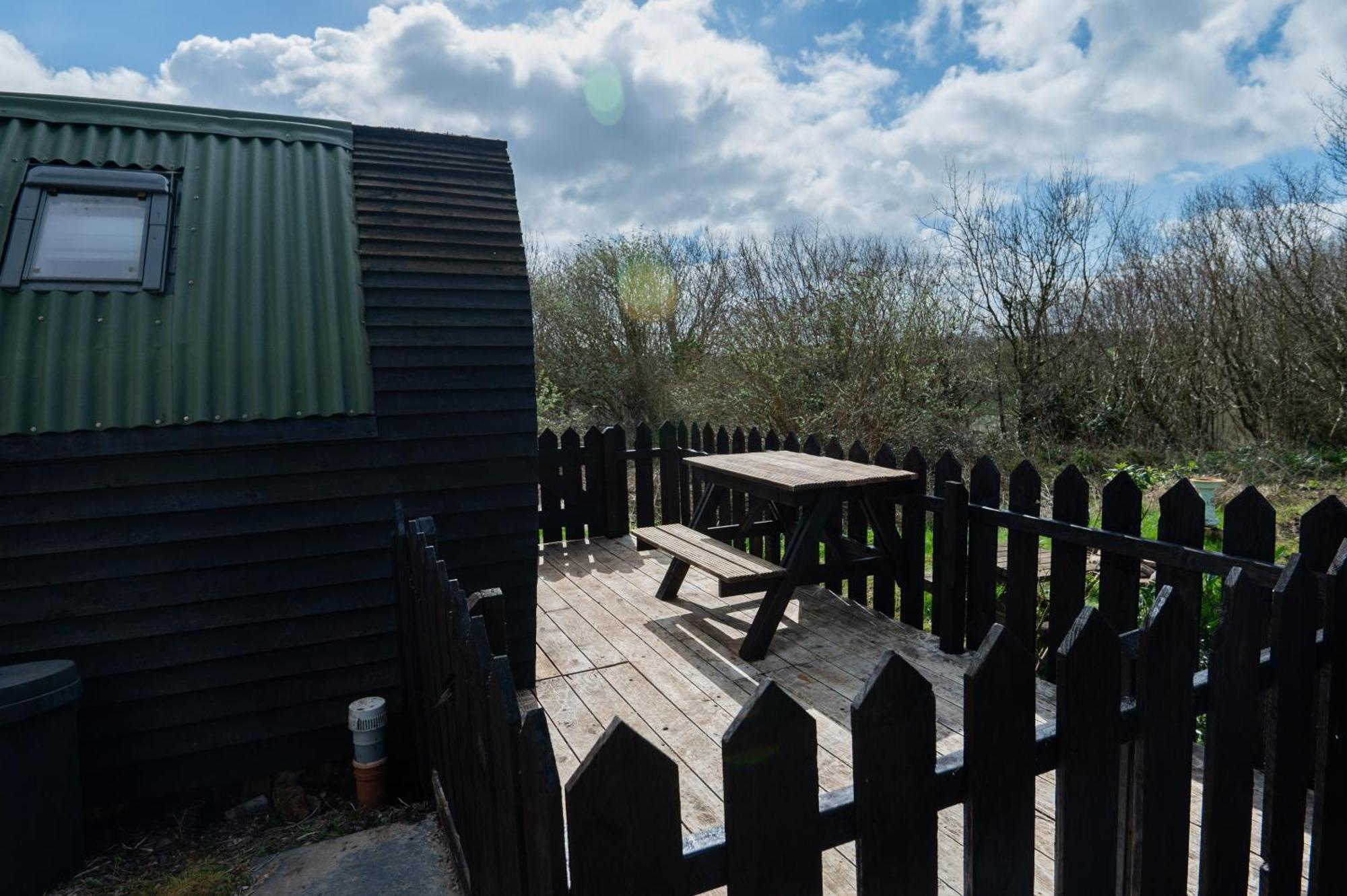 Robin Nest - Cosy Shepherd'S Hut Hideaway Callington Εξωτερικό φωτογραφία
